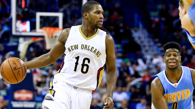 Mar 31, 2016; New Orleans, LA, USA; New Orleans Pelicans guard Toney Douglas (16) dribbles the ball against the Denver Nuggets during the second half at the Smoothie King Center. The Pelicans won 101-95. Photo Credit: Derick E. Hingle-USA TODAY Sports