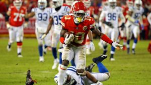 Chiefs WR Hill nursing minor hamstring injury