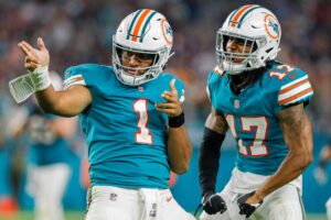 Fins’ Waddle sets NFL record for rookie receptions