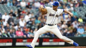 Mariners aim to make it three straight in Baltimore