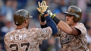 Brewers, Middlebrooks agree to minor league deal