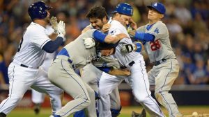Greinke breaks collarbone in brawl