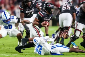 South Carolina Defense Dominates Kentucky in 35-13 Win